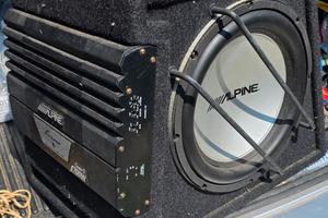 SUB ALPINE 700 WATT + TWEETER CIARE