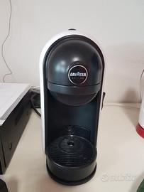macchinetta del caffè Lavazza A modo mio
