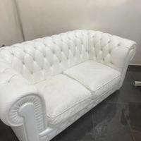 Divano chesterfield