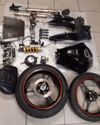 Ricambi suzuki gsx 600 r 2006