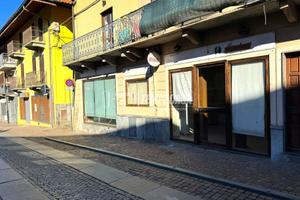 LOCALE COMMERCIALE CENTRO PAESE!