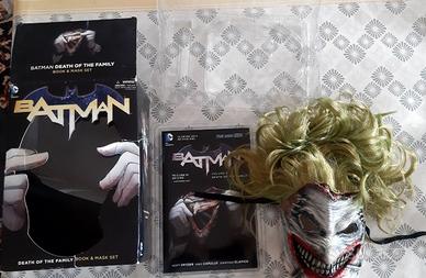 Batman Death of Family Book & Mask Set DC Comics