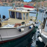 Barca da pesca con licenza
