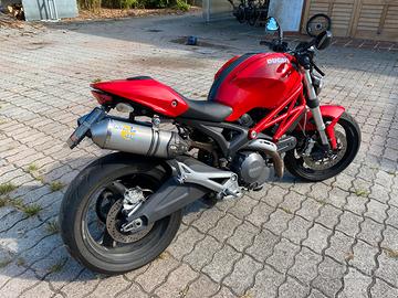 Ducati Monster 696+ A2