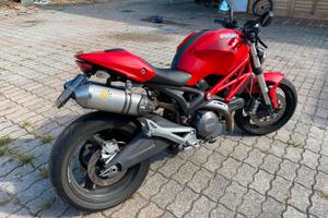 Ducati Monster 696+ A2
