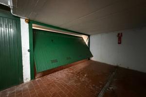 Box / Garage di 32 m² a Albenga