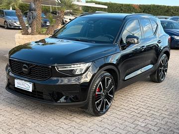VOLVO XC40 B3 Mild Hybrid Ultimate Dark 177CV