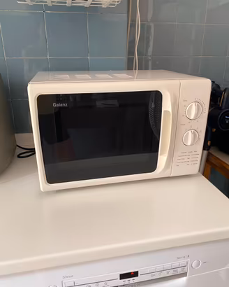 Forno a microonde Galanz – colore bianco