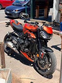Triumph Street Triple 765 R