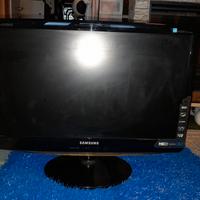 TV Samsung B2230HD