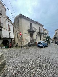 CASA SEMINDIPENDENTE A FUSCALDO