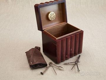 Cofanetto vintage da fumatore con humidor