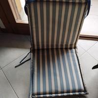 Tavolo e sedie da giardino