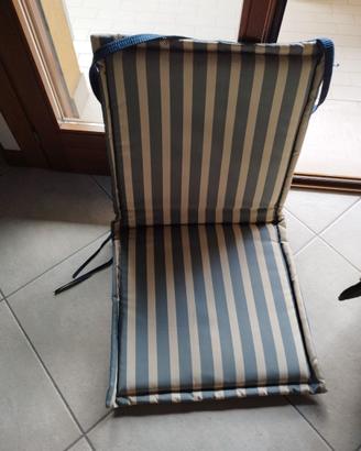 Tavolo e sedie da giardino