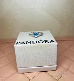 Anello Pandora cuore in rilievo blu nuovo