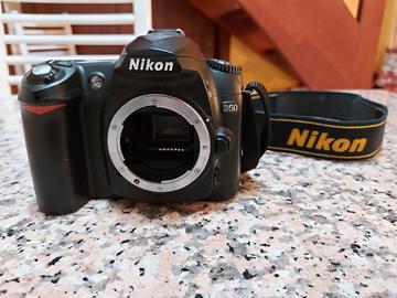 Nikon D50 Reflex + Batteria e caricatore