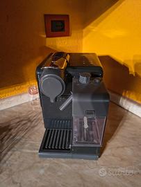 macchina caffè De Longhi Nespresso 