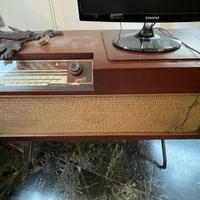 Mobile radio e giradischi