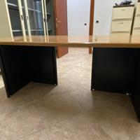 Scrivania ufficio