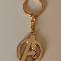 Portachiavi con logo degli "Avengers"