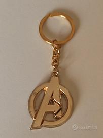 Portachiavi con logo degli "Avengers"
