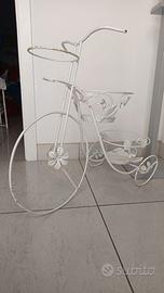 Fioriera/supporto per vasi a forma di triciclo