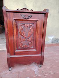 Mobiletto porta biancheria/riviste Stile Liberty
