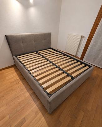 Struttura letto contenitore con doghe