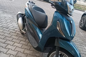 Piaggio Beverly 300 Hpe