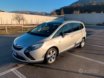 Opel zafira tourer cosmo 2.0