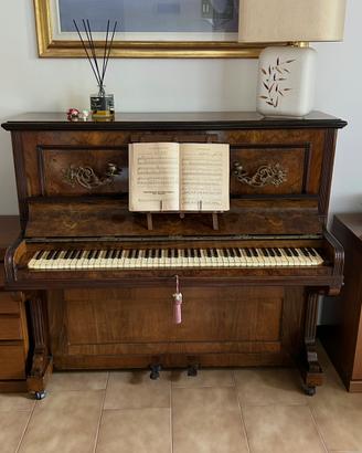 Pianoforte verticale antico in legno - elegante