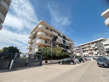 4 vani+cucina ab.+2 servizi+box