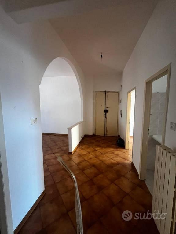 Appartamento di 105 m² con 5 locali a Signa - Vista 2
