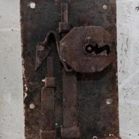 serratura porta antica 
