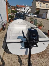 Barca lancia superplanante con doppio fondo