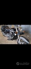 MOTO YAMAHA DRAG STAR 650
