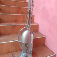 Aspirapolvere elettrico