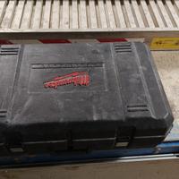 pressatrice Milwaukee a batteria 