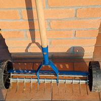 Rastrello Aeratore per Prato in Acciaio Zincato - 