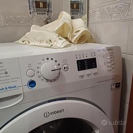 Lavatrice INDESIT BWA71053 W IT