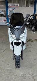 yamaha X-max 250