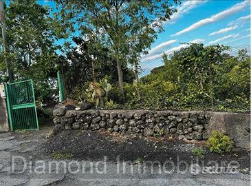 Terreno edificabile con rudere a Macchia di Giarre