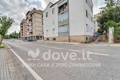 Appartamento di 140 m² con più di 5 locali e box a