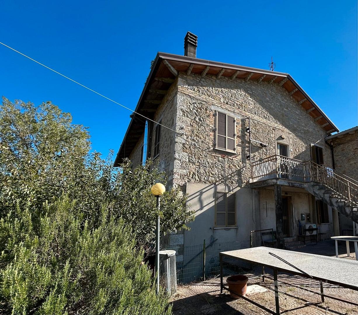 casa semindipendente , terreno a Ponre di Ferro - Vista 2