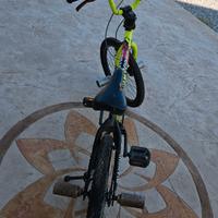 Mtb e bmx in blocco