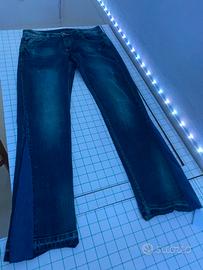 Jeans a zampa