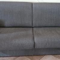 Divano letto semi nuovo
