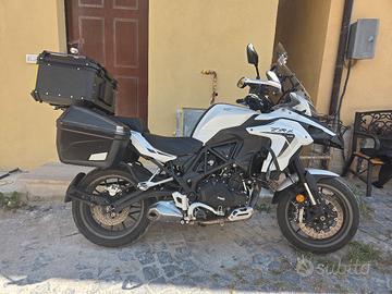 Benelli trk 502 