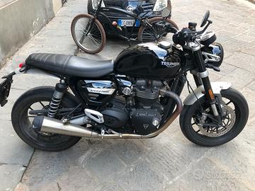 TRIUMPH Speed Twin 1200