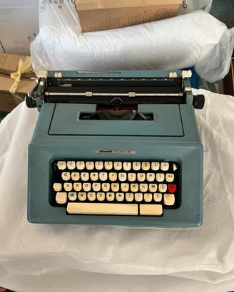 Macchina da scrivere Olivetti “Studio 46”